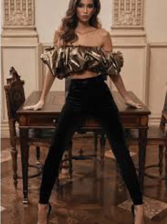 House of CB Metallic Gold Off-Shoulder Ruffle Crop Delphina Top - NWT - XS - Picture 3 of 11